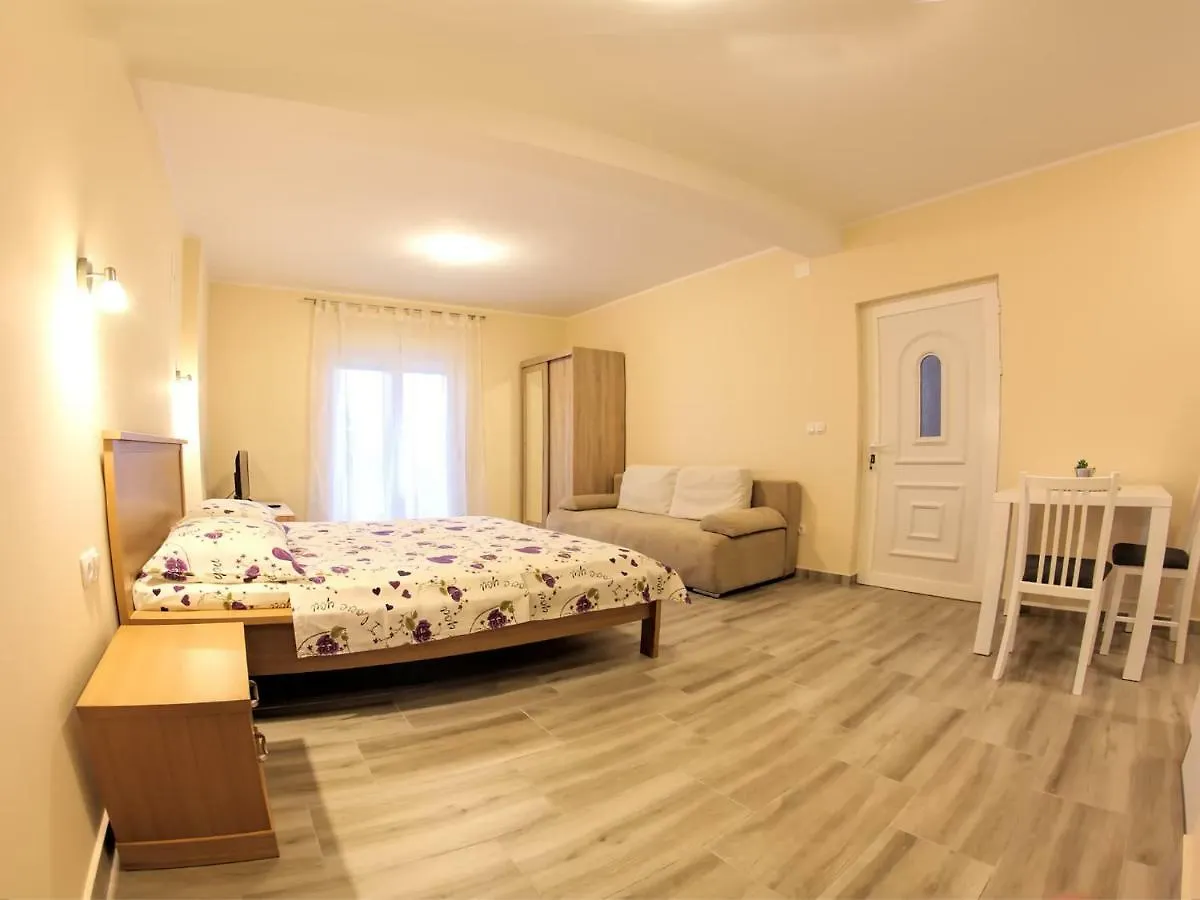 Apartments Mara Drage